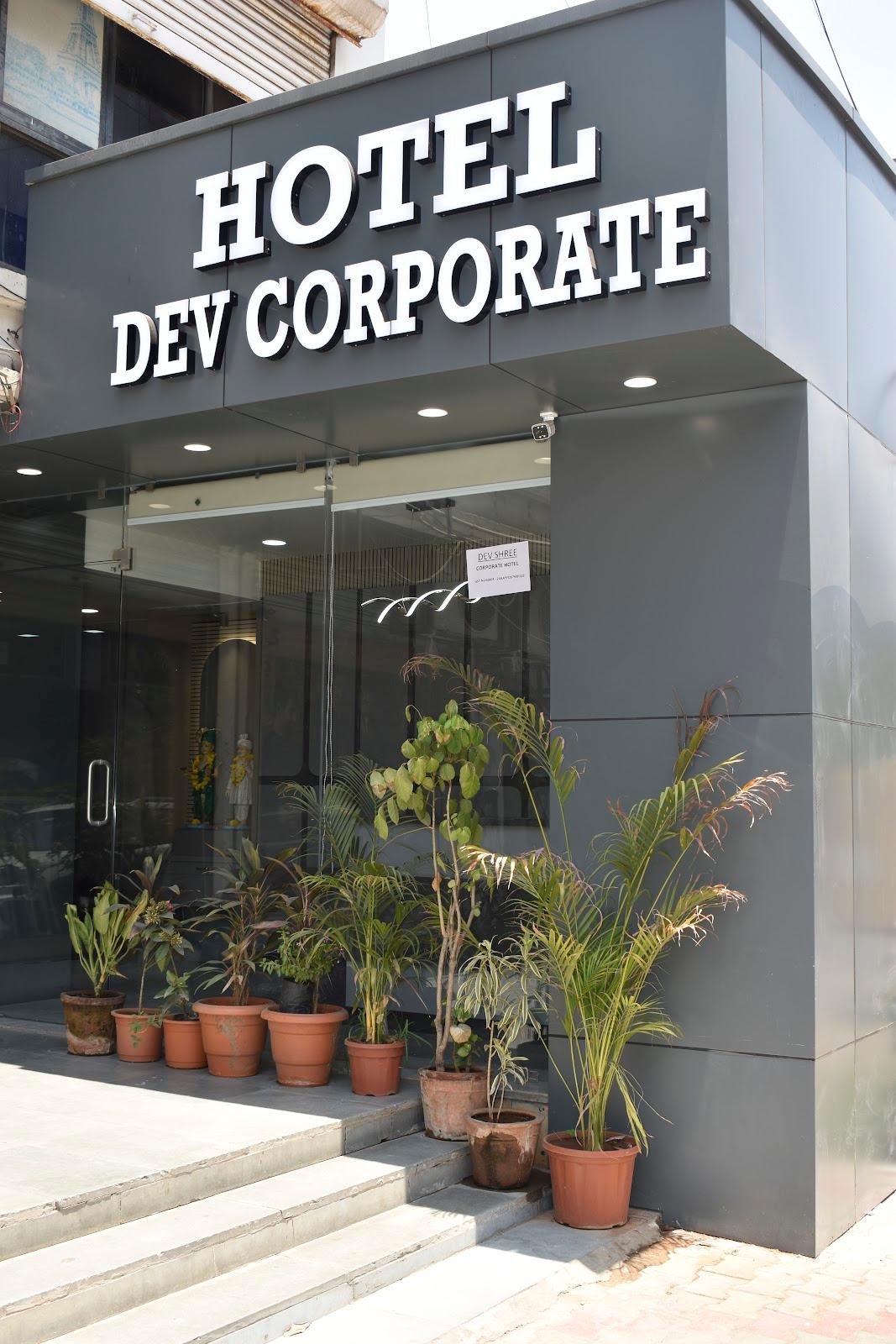 Hotel Dev Corporate – photo 1
