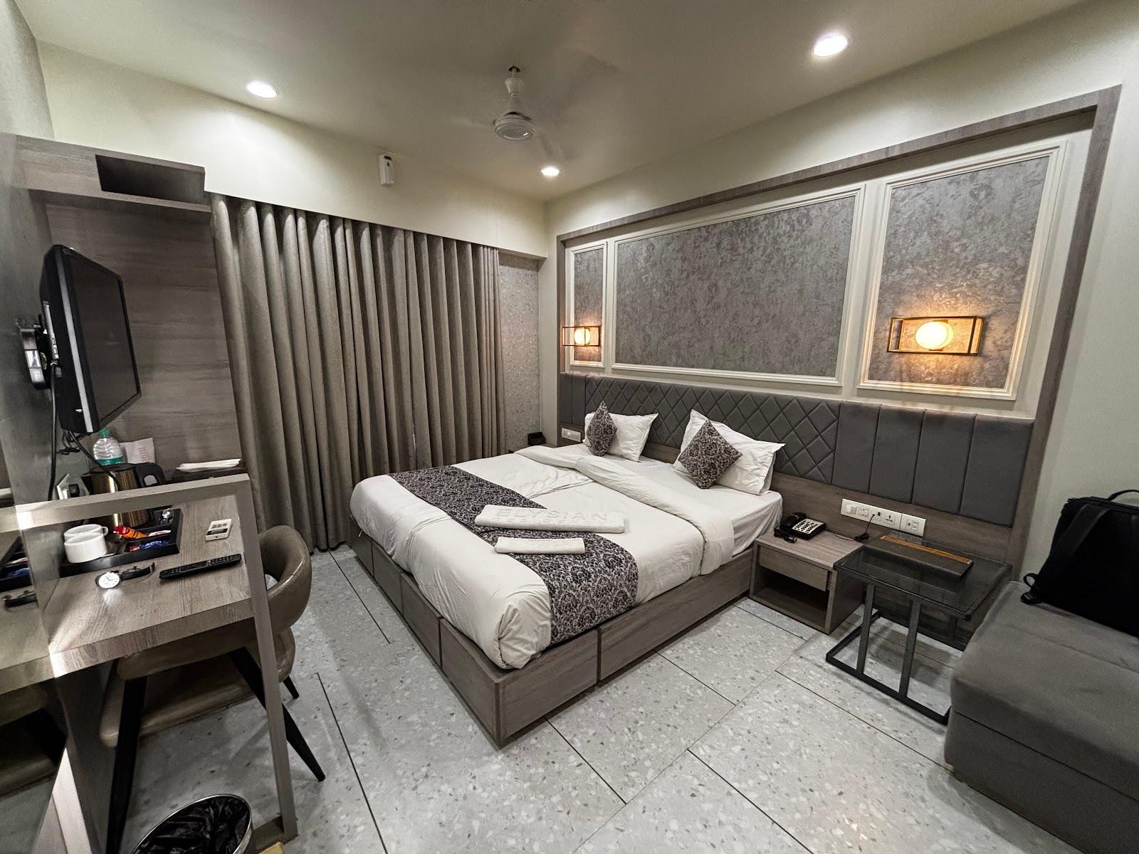 Hotel Elysian Residency – photo 3