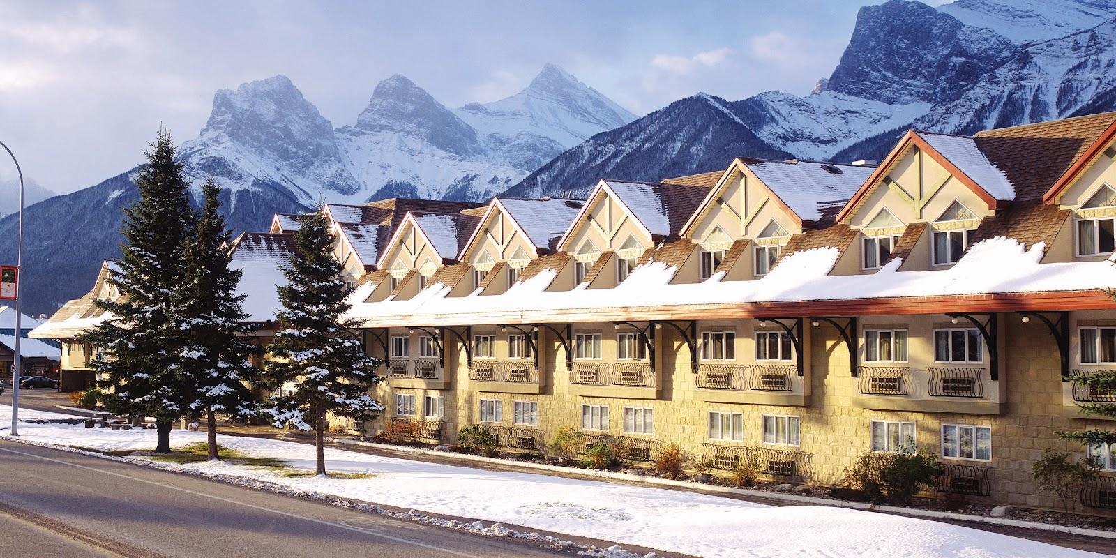 Canmore Inn & Suites – photo 1