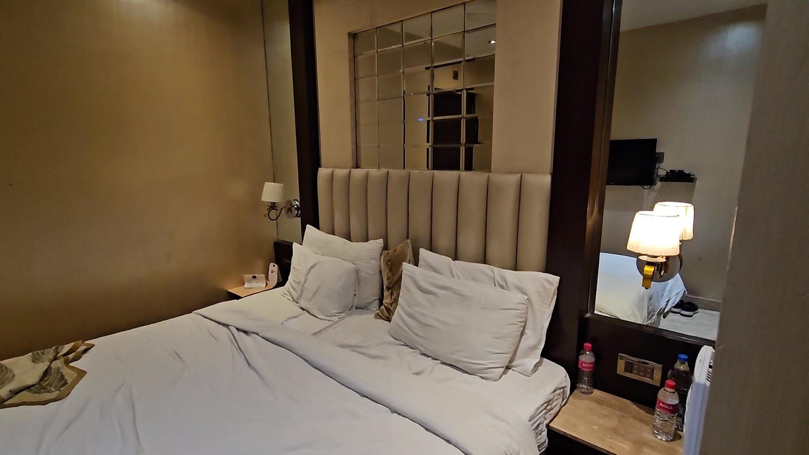 Hotel Emperor Palms Karol Bagh – photo 2