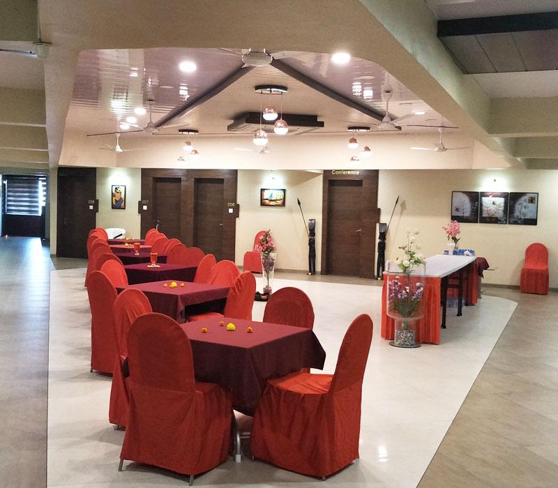 Hotel Shree Daan Vapi – photo 3