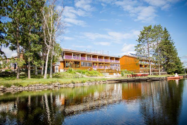 Couples Resort – photo 1
