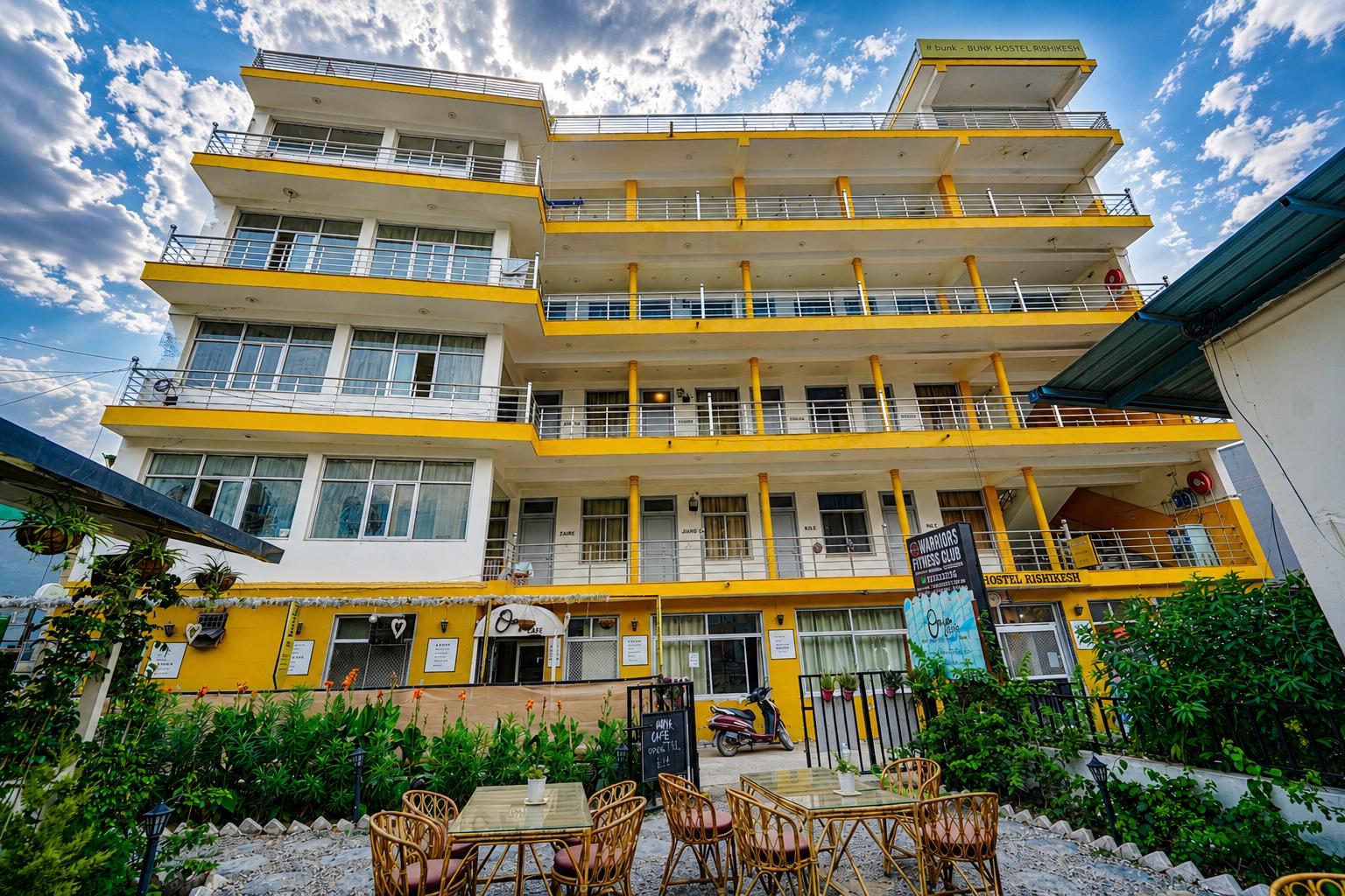 BUNK HOSTEL RISHIKESH | Best Hotel in Rishikesh | Mountain View Private Rooms – photo 1