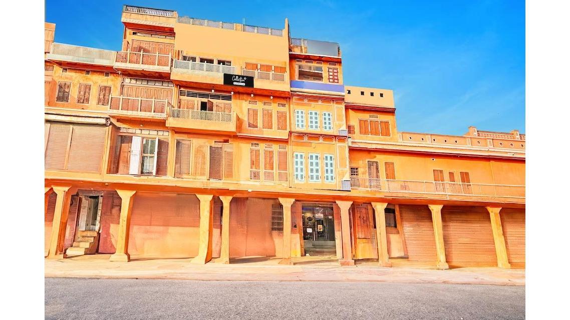Collection O Ramganj Hawa Mahal formerly Khandaka Mahal – photo 1