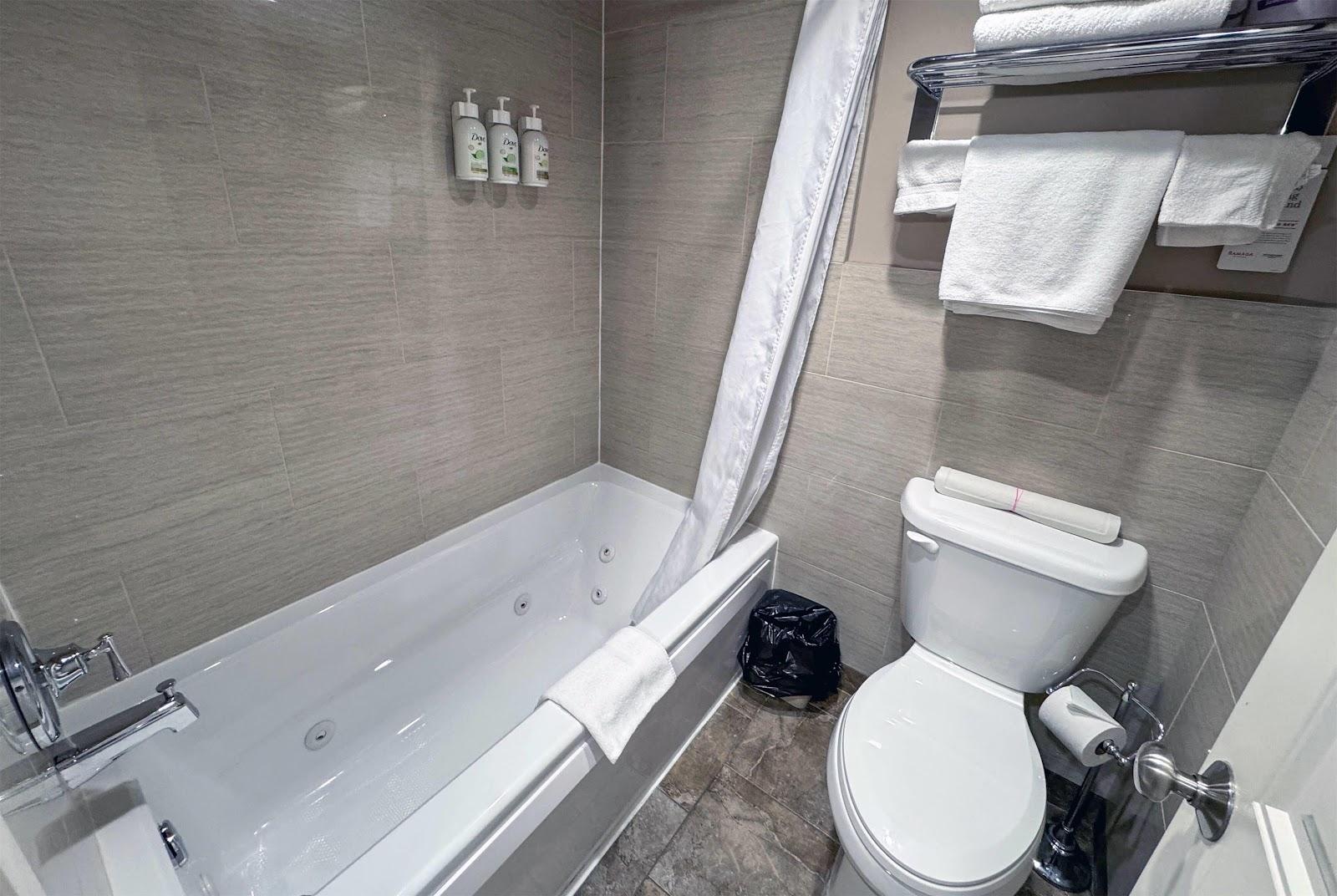 Ramada by Wyndham Sherwood Park – photo 3