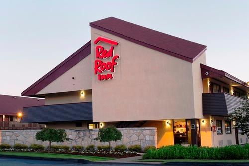 Red Roof Inn Edison – photo 4