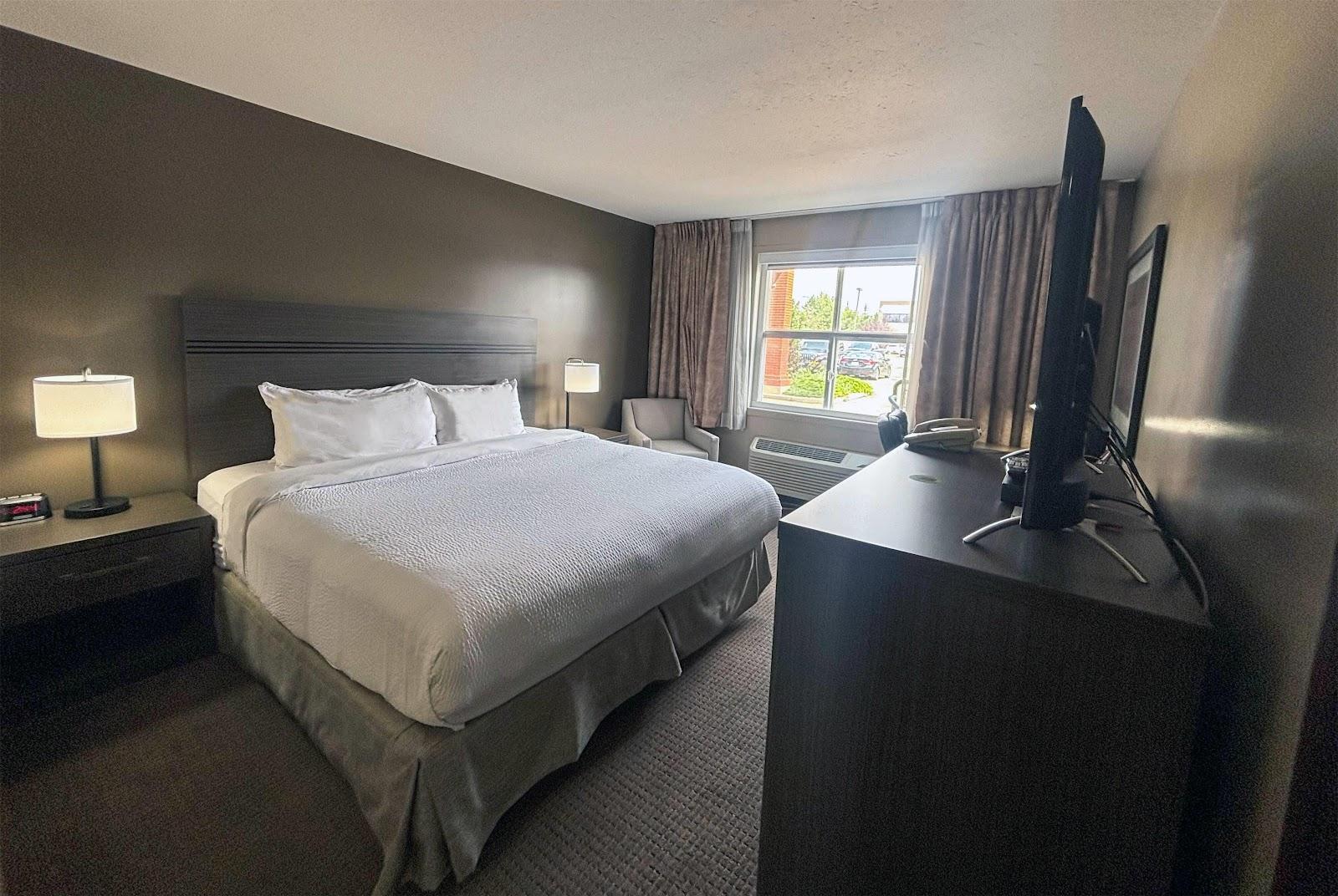 Ramada by Wyndham Sherwood Park – photo 2