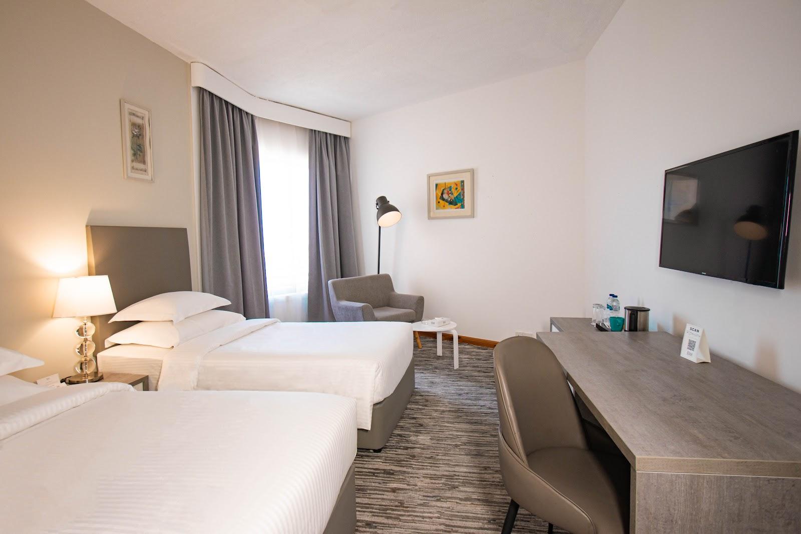 BM Beach Hotel – photo 3