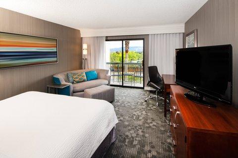 The Lounge @ Executive Inn & Suites – photo 1
