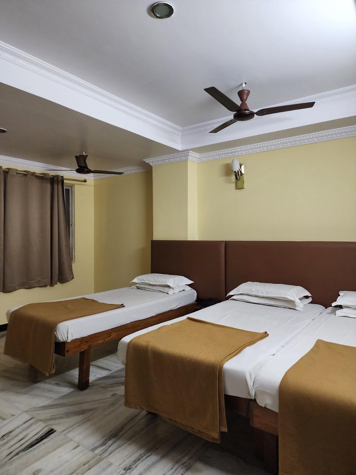 Samrat Ashoka Lodge – photo 2