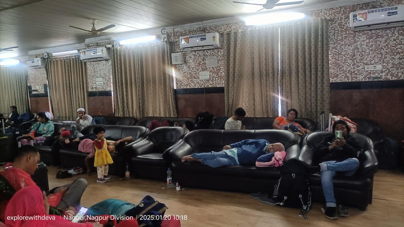 Nagpur Jn AC Waiting Hall – photo 2