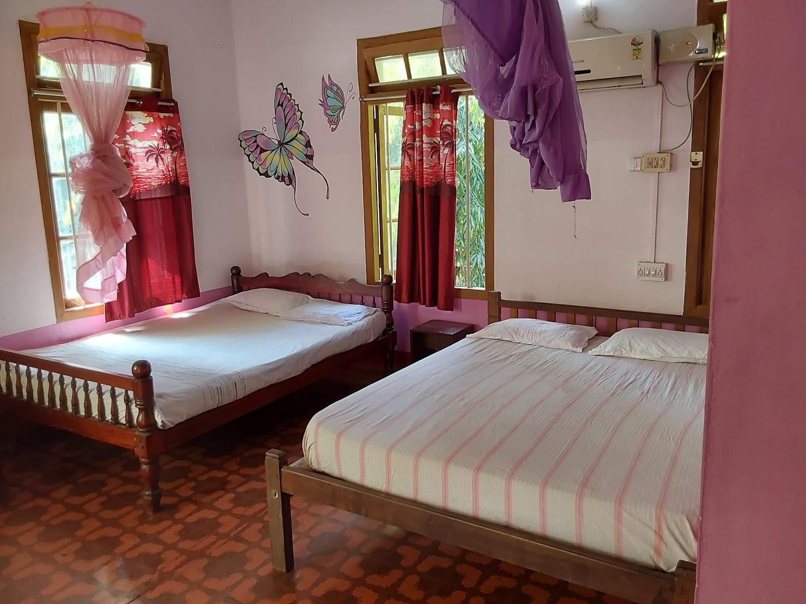 Johnson's Homestay with Pool & Eco houseboat near town beach – photo 1