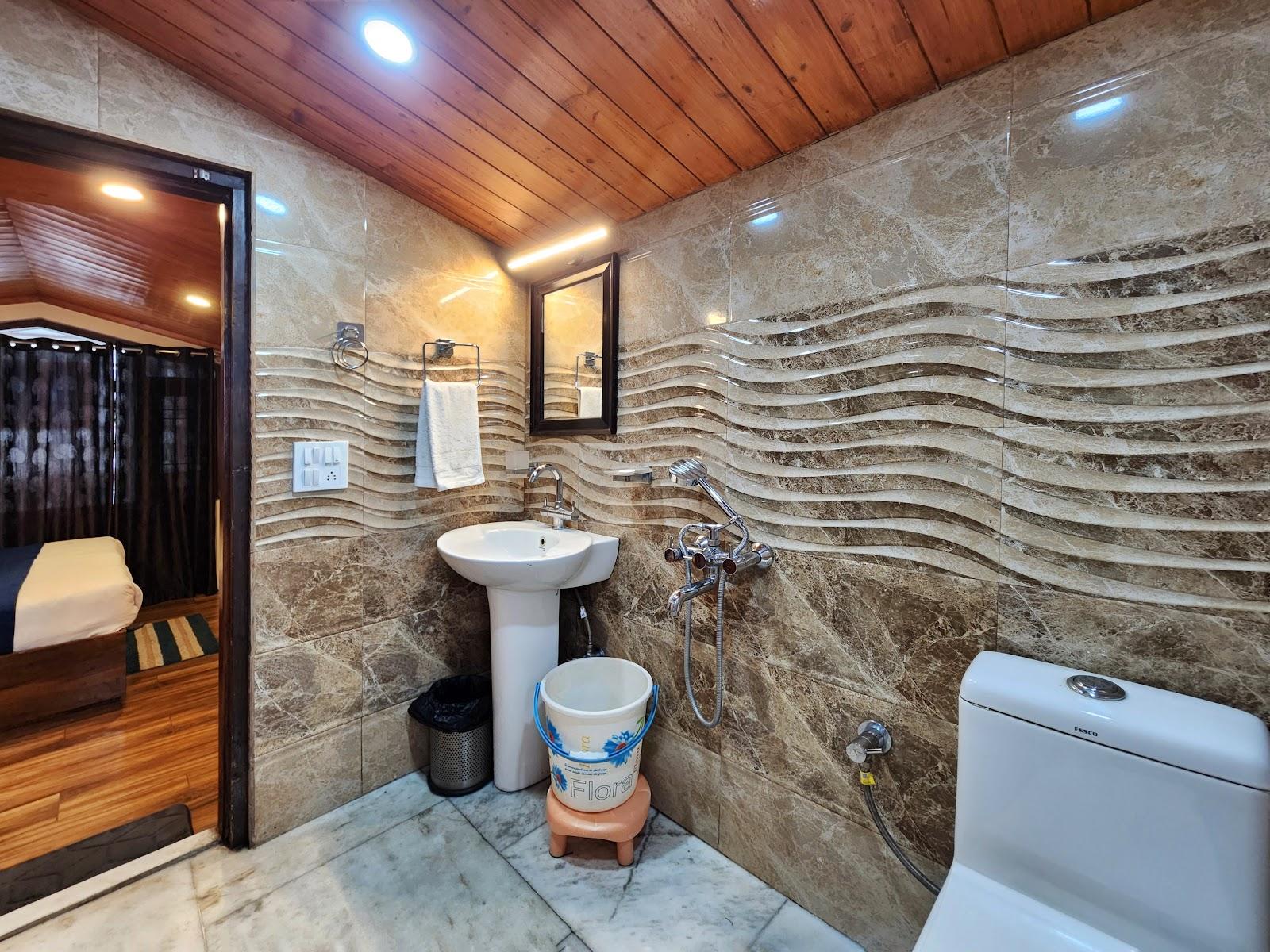 Florence BnB Shimla | Stay Near Mall Road and Ridge – photo 4