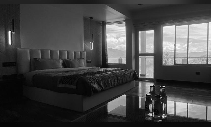 Sood's Himalayan Vista – photo 3