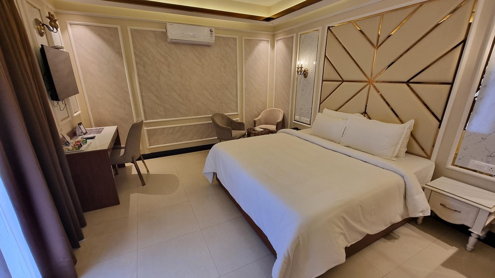 The Grand – photo 3