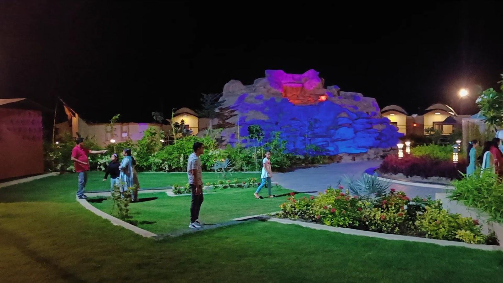 Unique Resort – photo 2