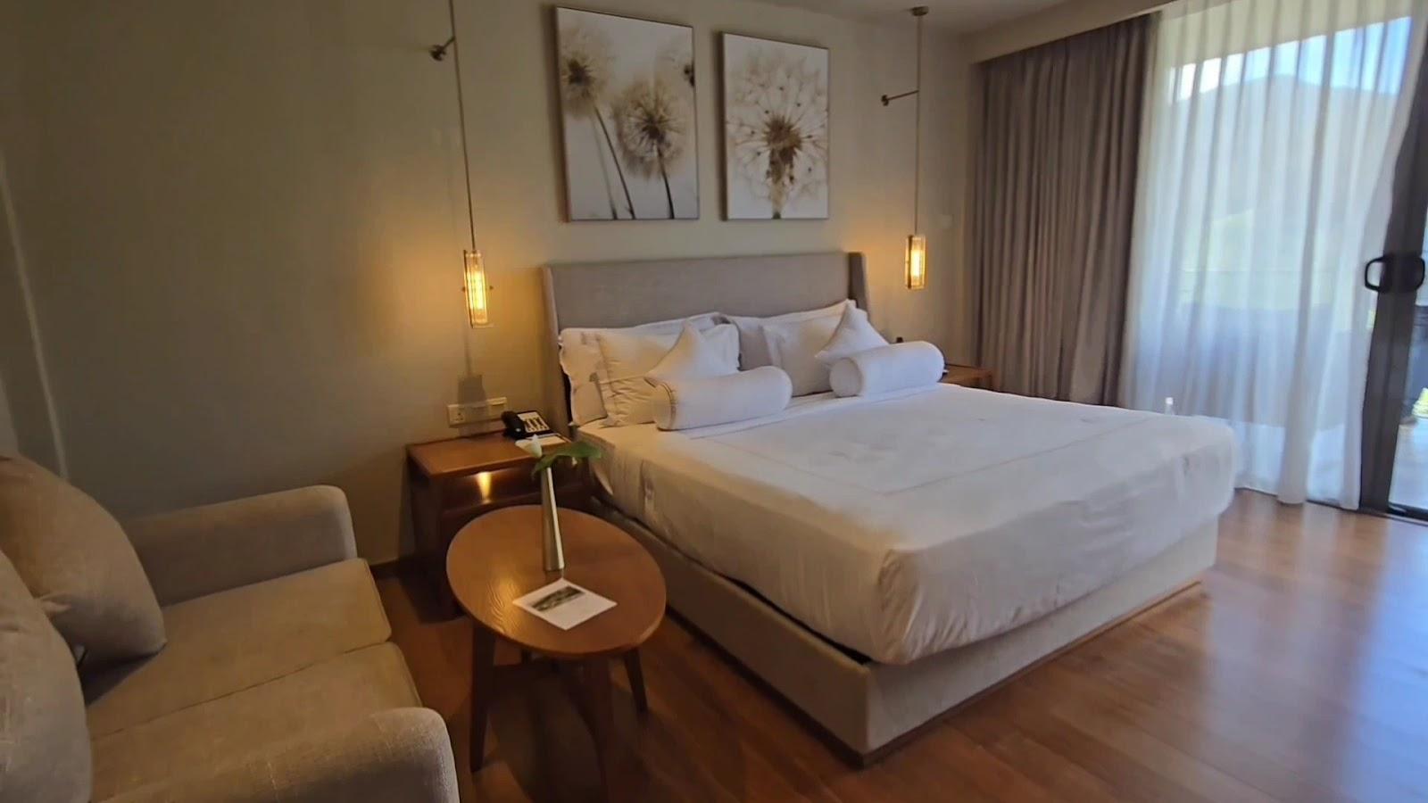 The Golden Ridge Hotel – photo 2