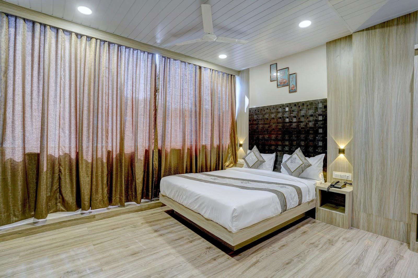 Hotel arts international – photo 1