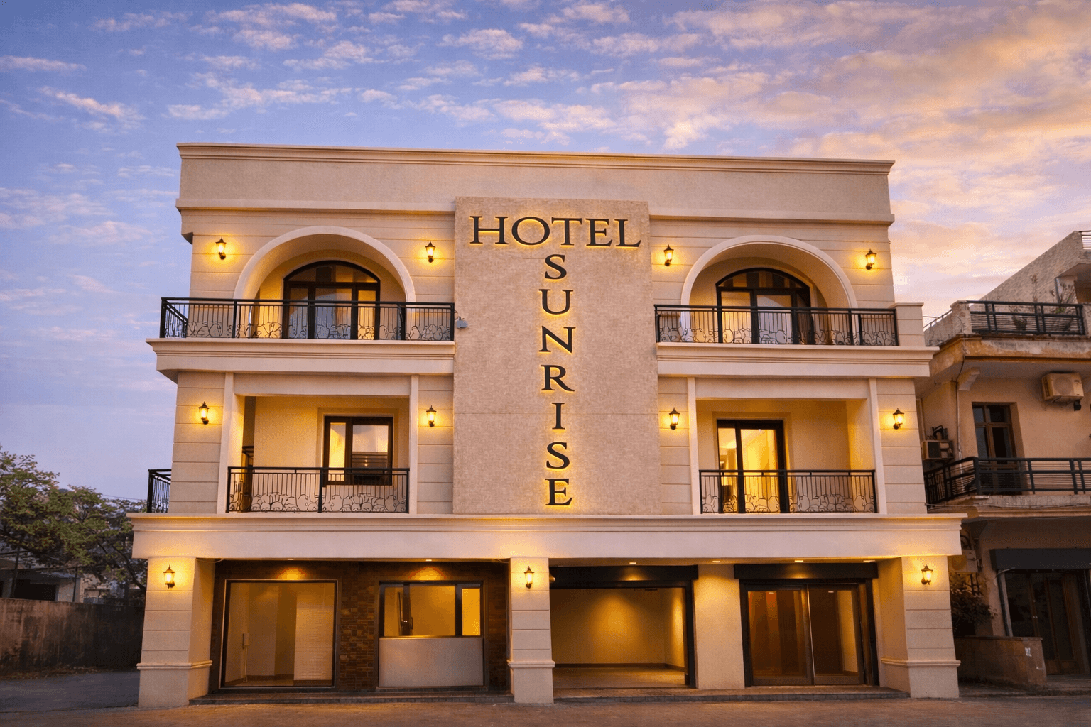 Hotel Sunrise – photo 1