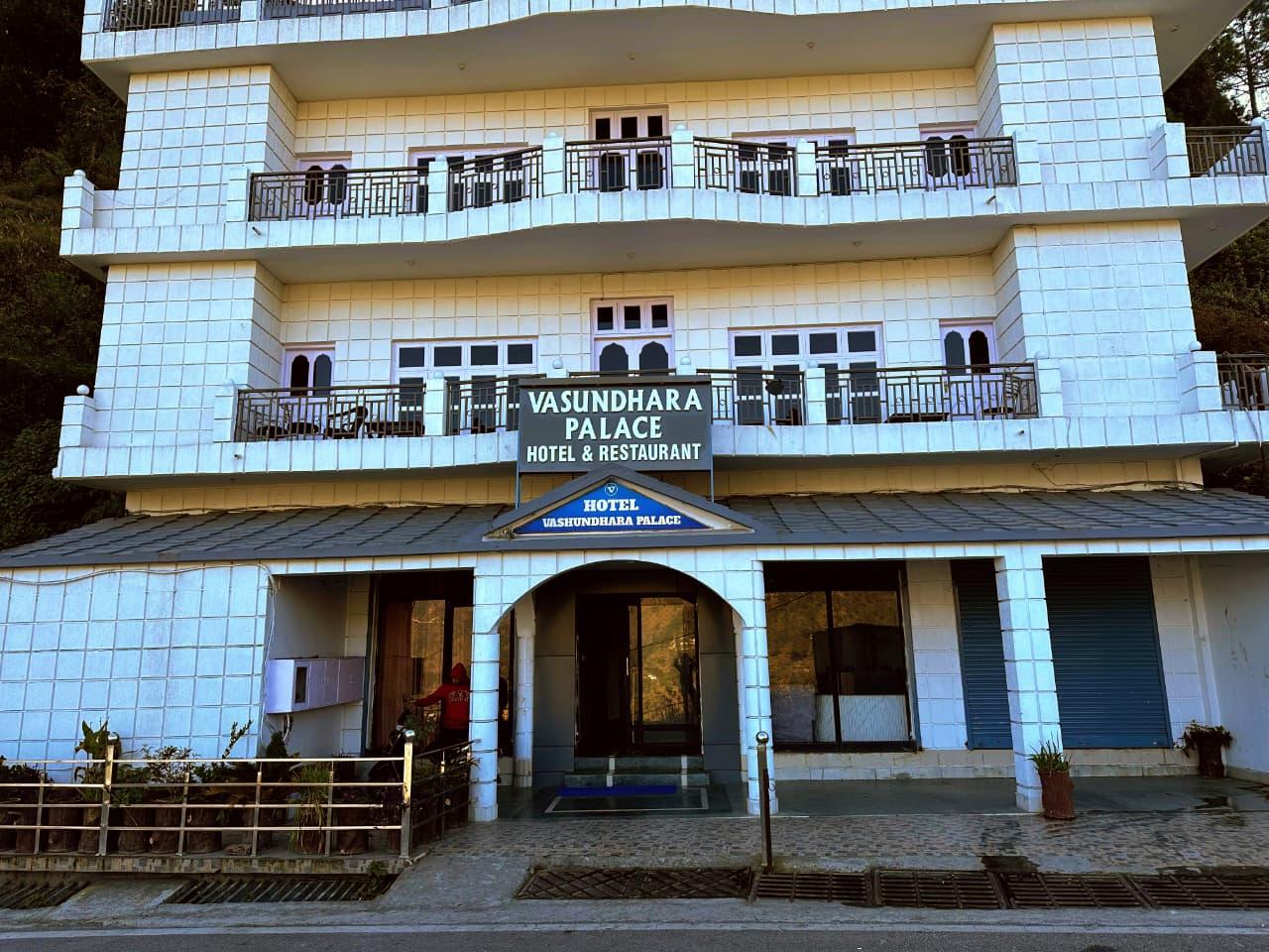 Hotel Vasundhara Palace