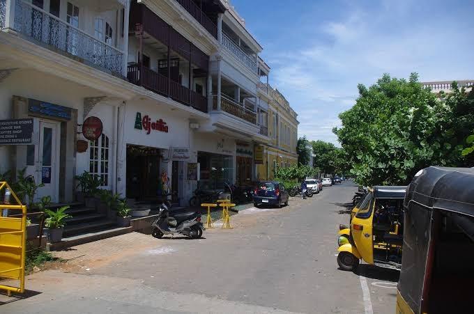Lotus Bay View Hotel – photo 1