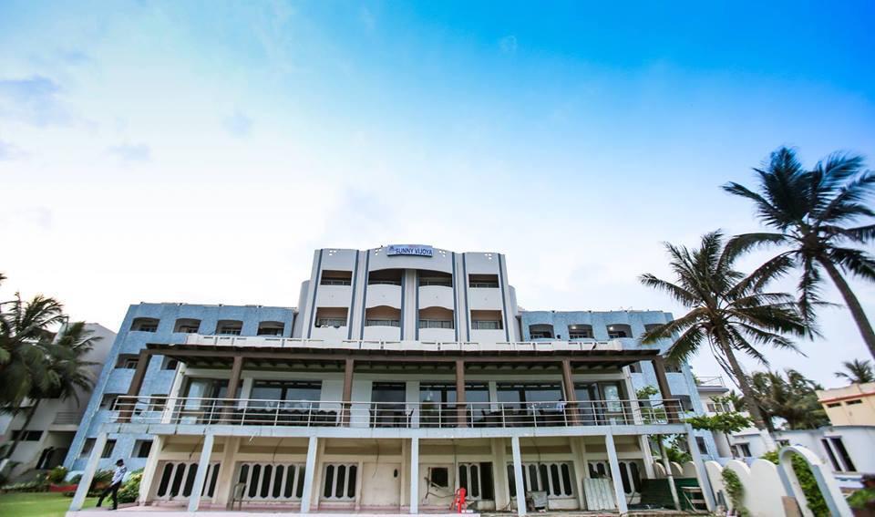 Hotel Vijoya International – photo 1