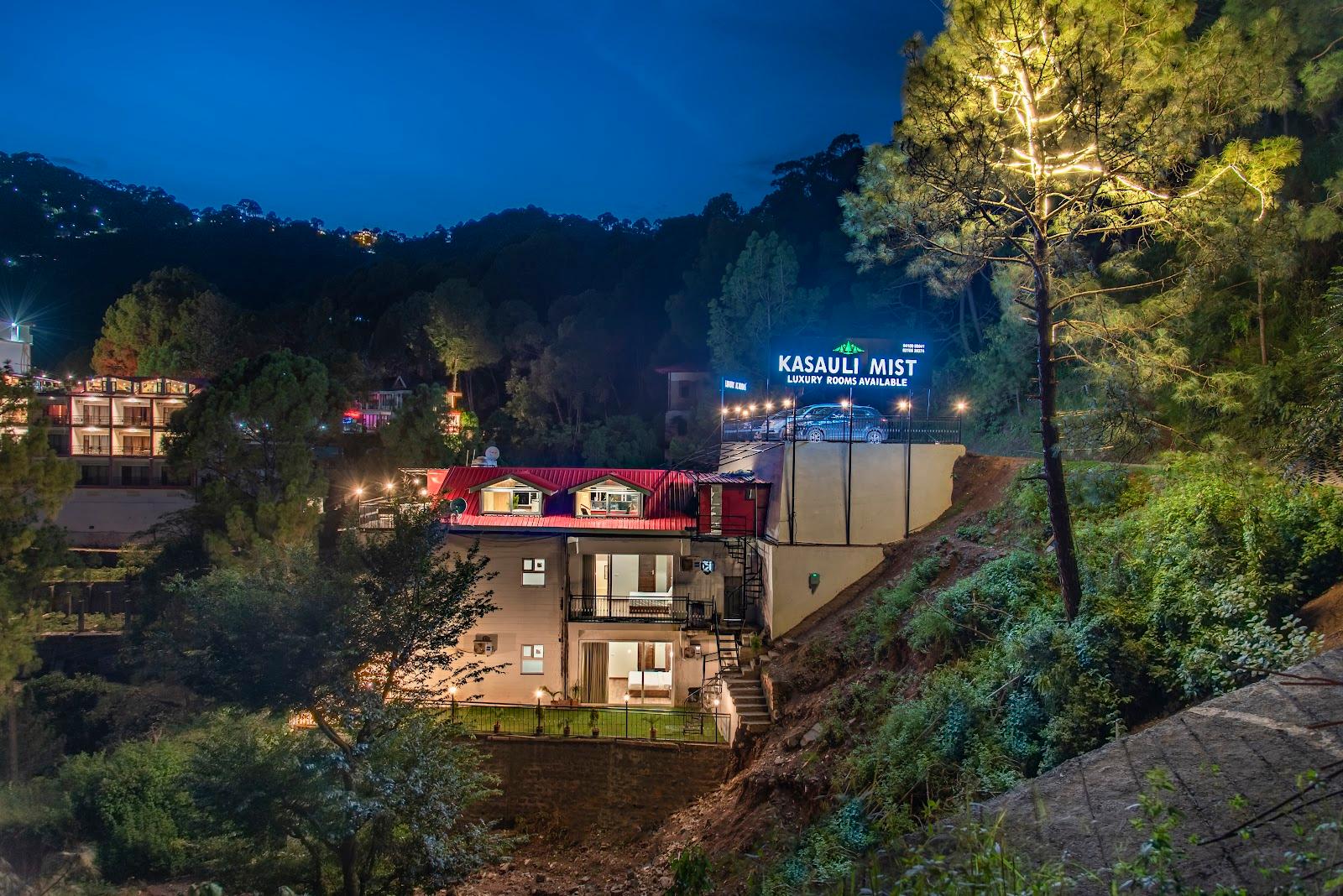 Kasauli Mist Luxury Ac Rooms in Kasauli HOTEL/VILLA – photo 1