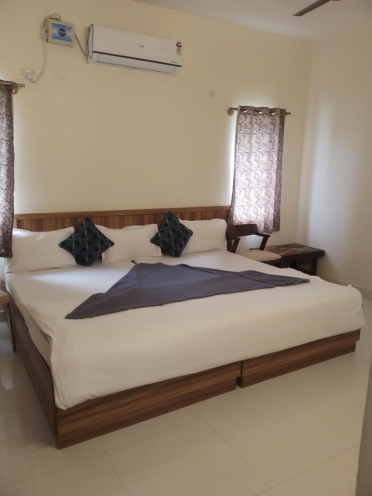 Shree Skantha's INN – photo 3