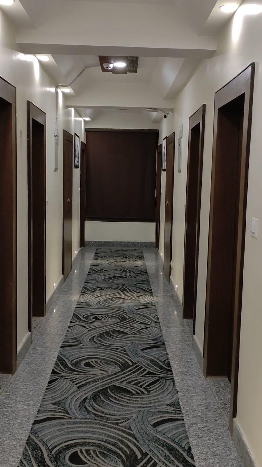 Hotel Green Rooms, Vintage Luxury near Dal Lake – photo 2
