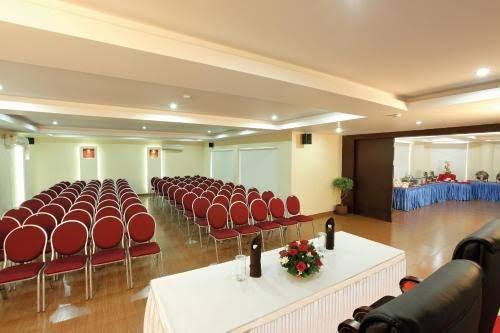 Hotel Srivatsa Regency – photo 4