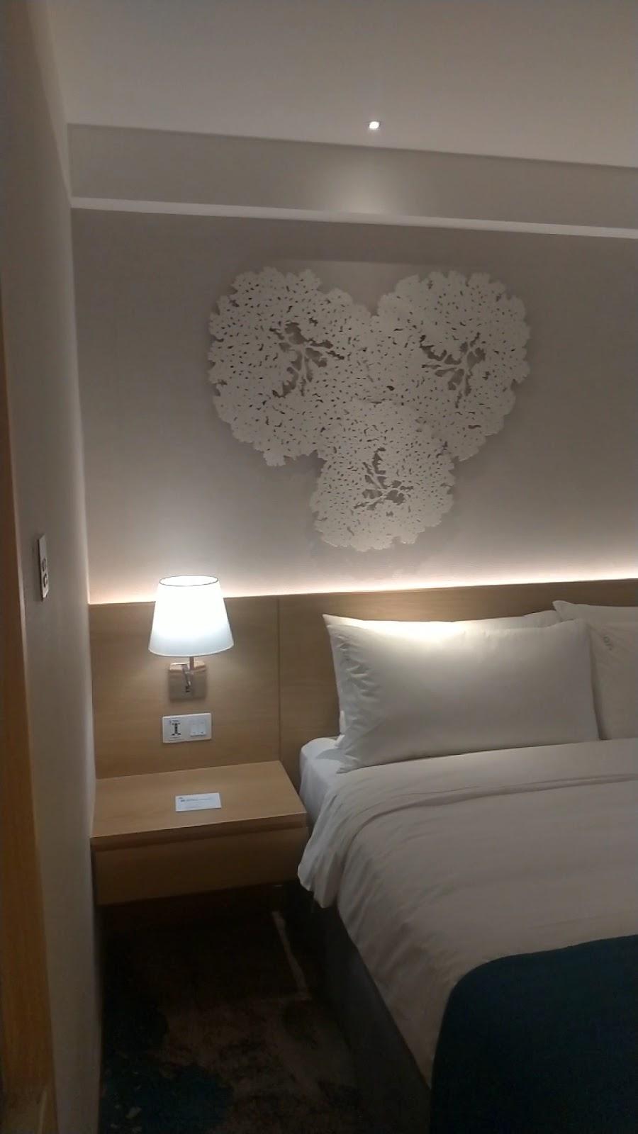 Holiday Inn Bangkok by IHG – photo 2