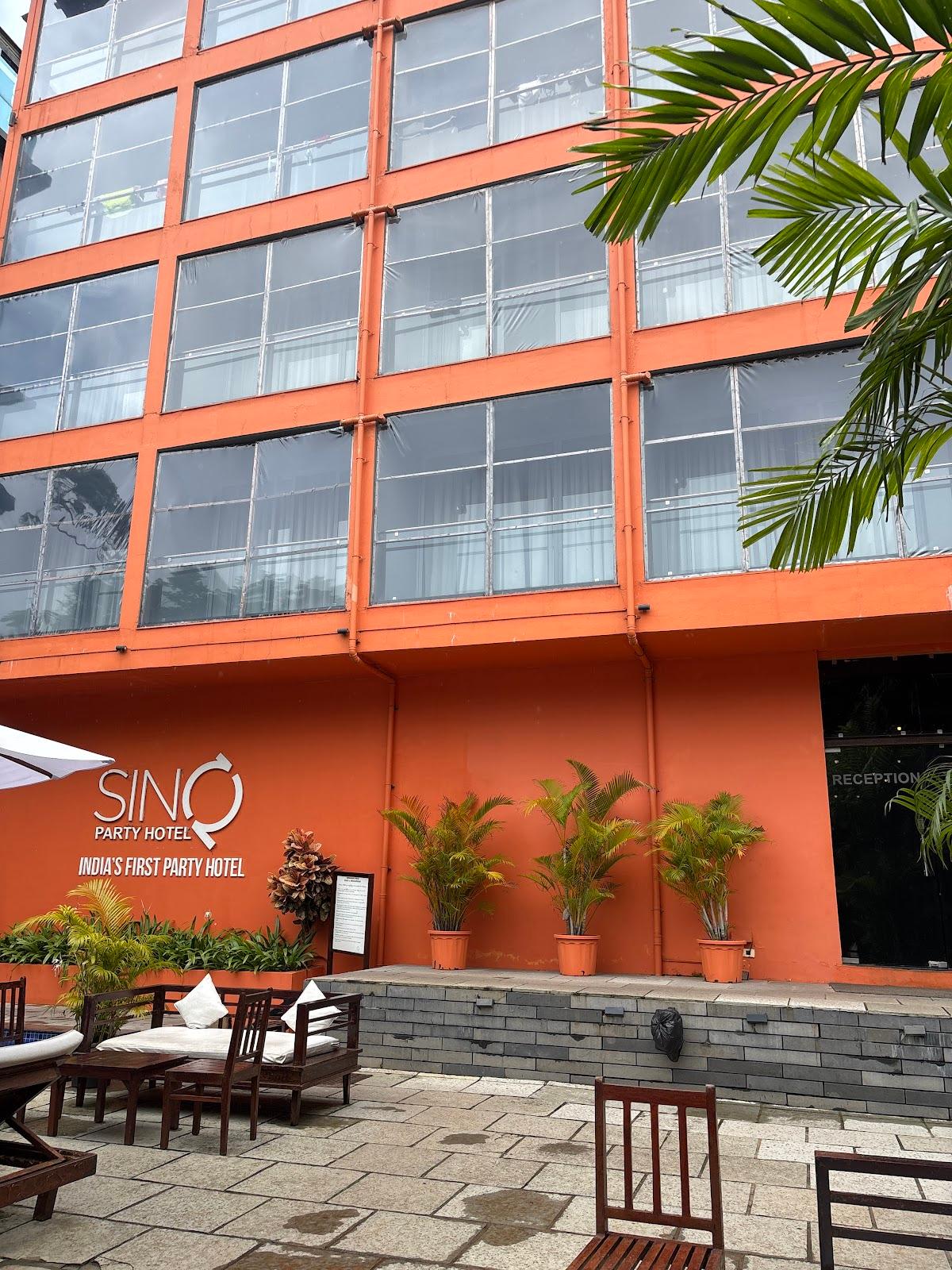 SinQ Party Hotel – photo 1