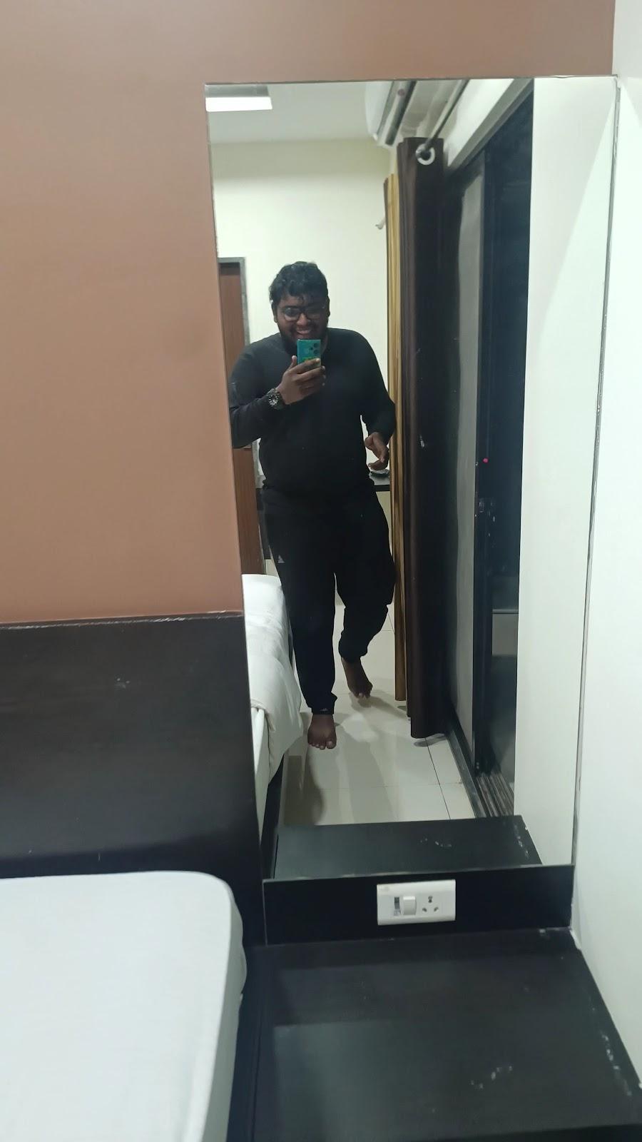 Super Collection O by OYO Indore Near Omax City 1 – photo 1
