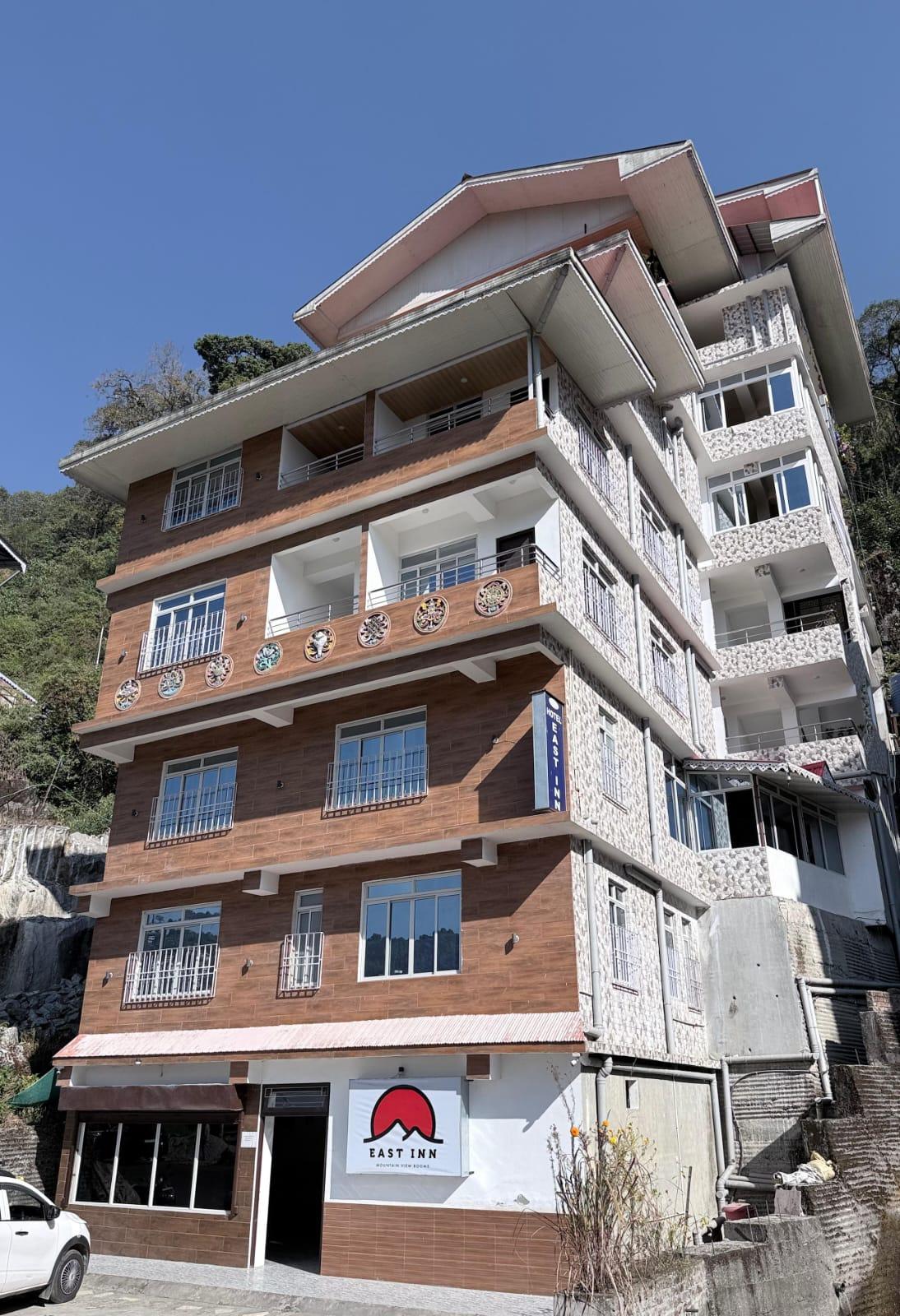 Hotel East Inn – photo 1