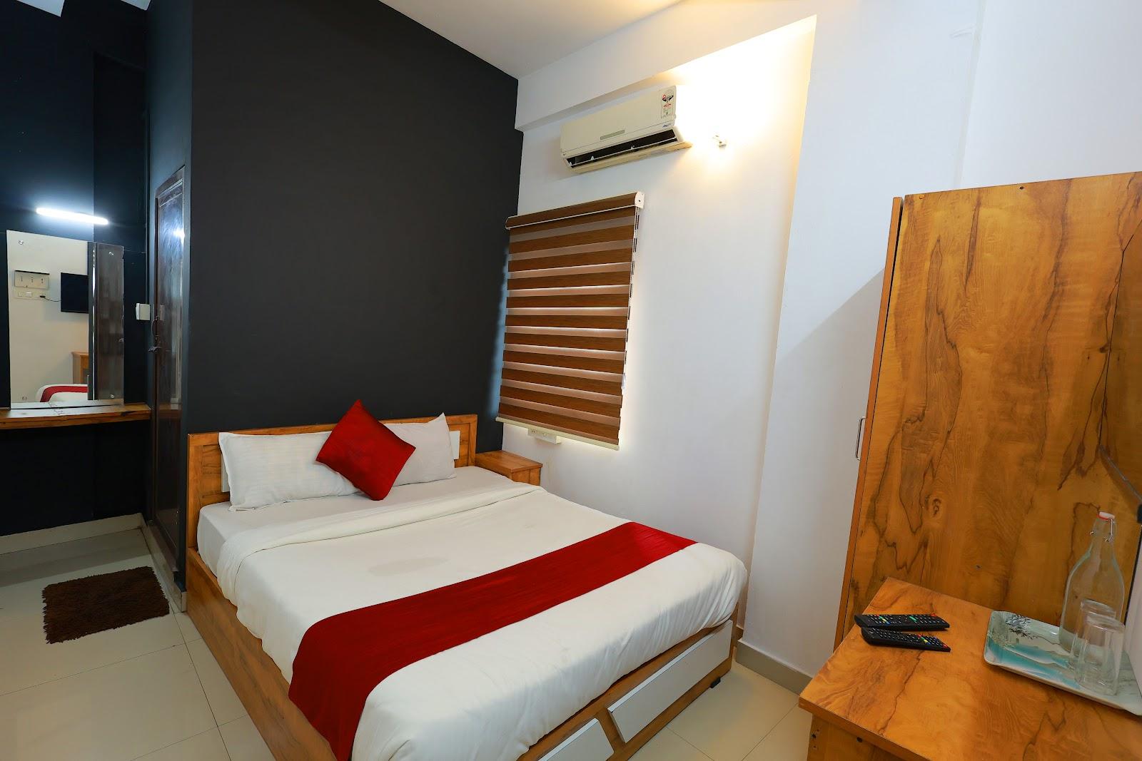 CALICUT RESIDENCY ERANHIPAALAM – photo 4