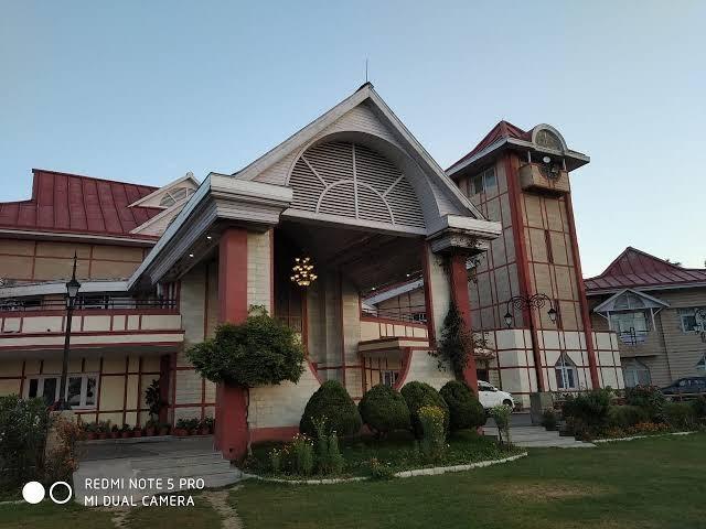 Hotel Peterhoff – photo 1