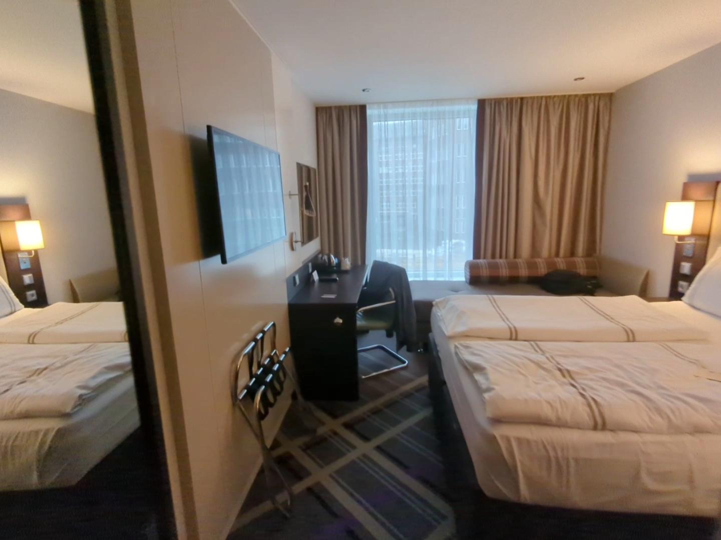 Premier Inn Hamburg City (Zentrum) Hotel – photo 2