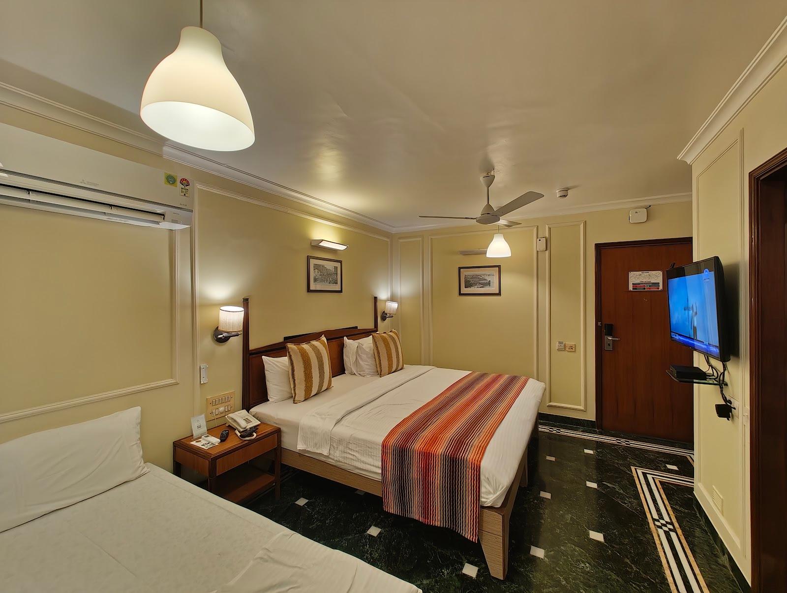 Hotel Hiltop – photo 3