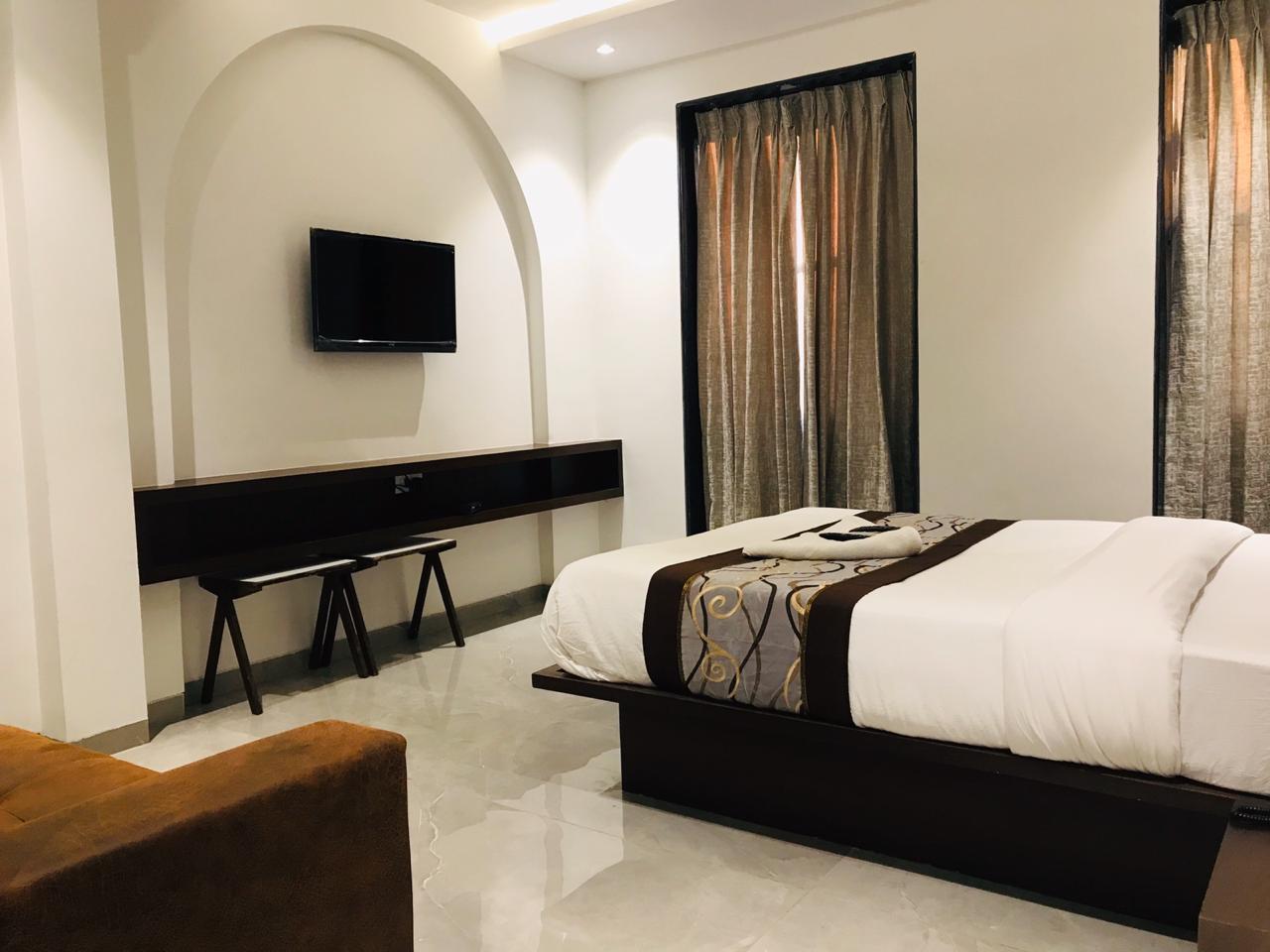 Flora Suites – photo 3
