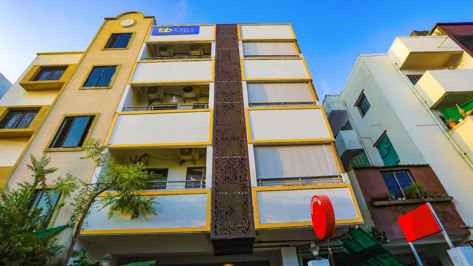 FabHotel Happy Stay Inn - Hotel near nagpur bus stand – photo 1