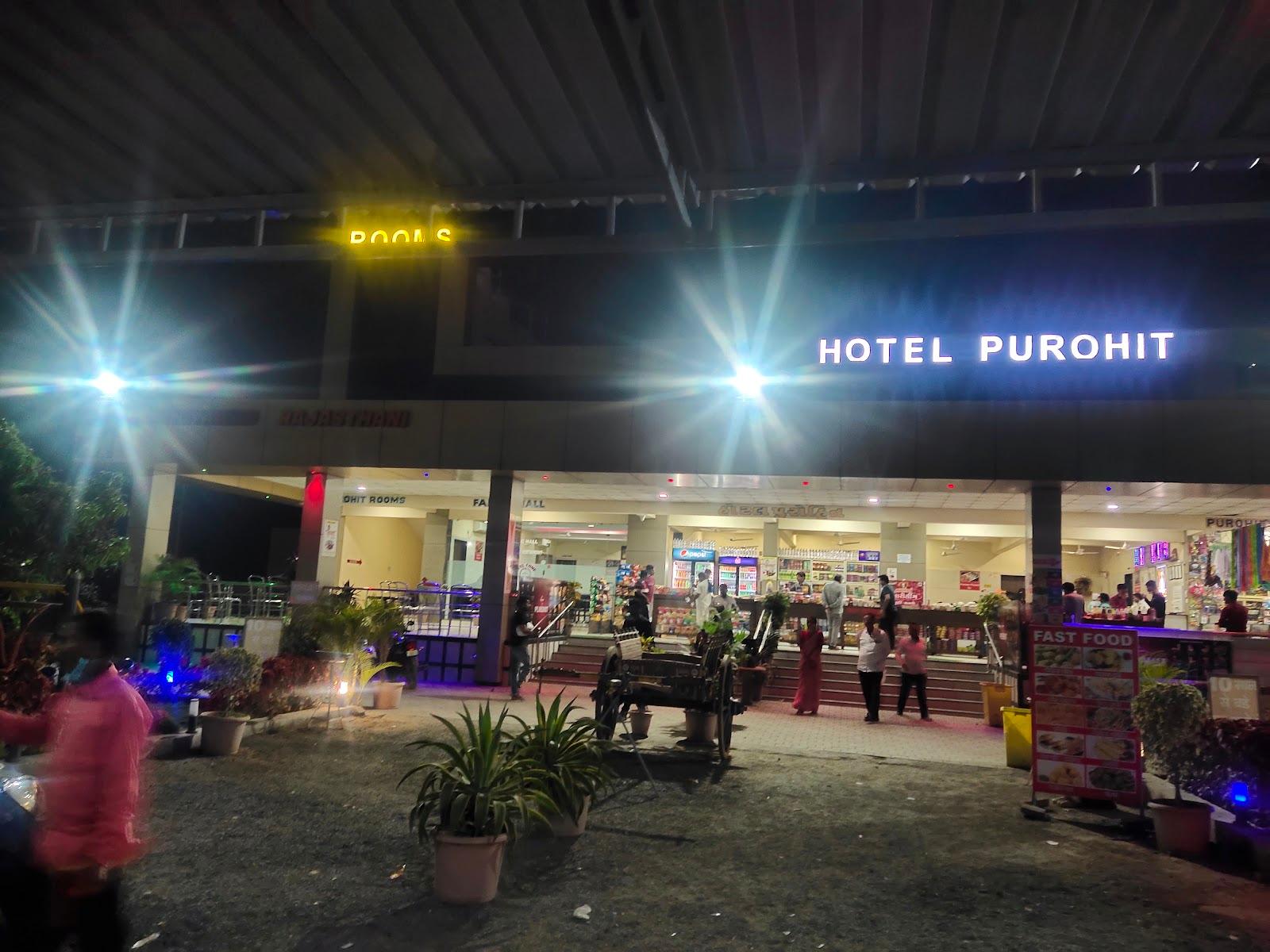 Hotel Purohit