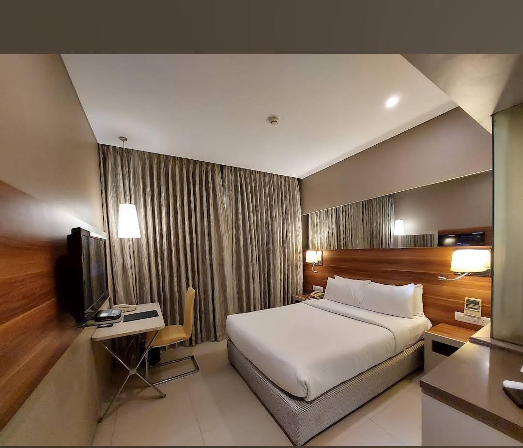 Royal Orchid Central – photo 3