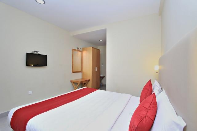Super Townhouse Hills Palace – photo 4