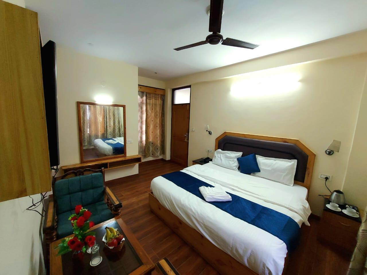 Hotel Royal Hills Manali (Kullu Manali Summer Packages 2025) – photo 2