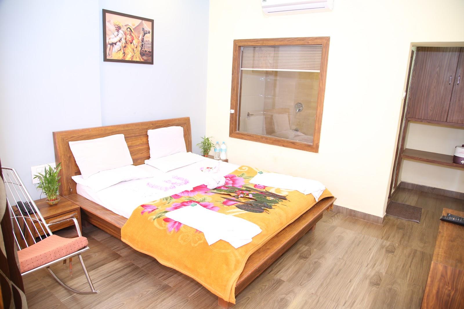Royal Hotel Matheran – photo 4