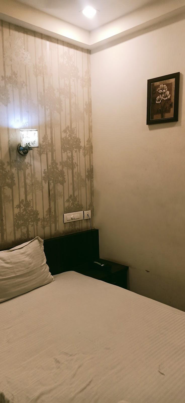 Evershine Inn – photo 3