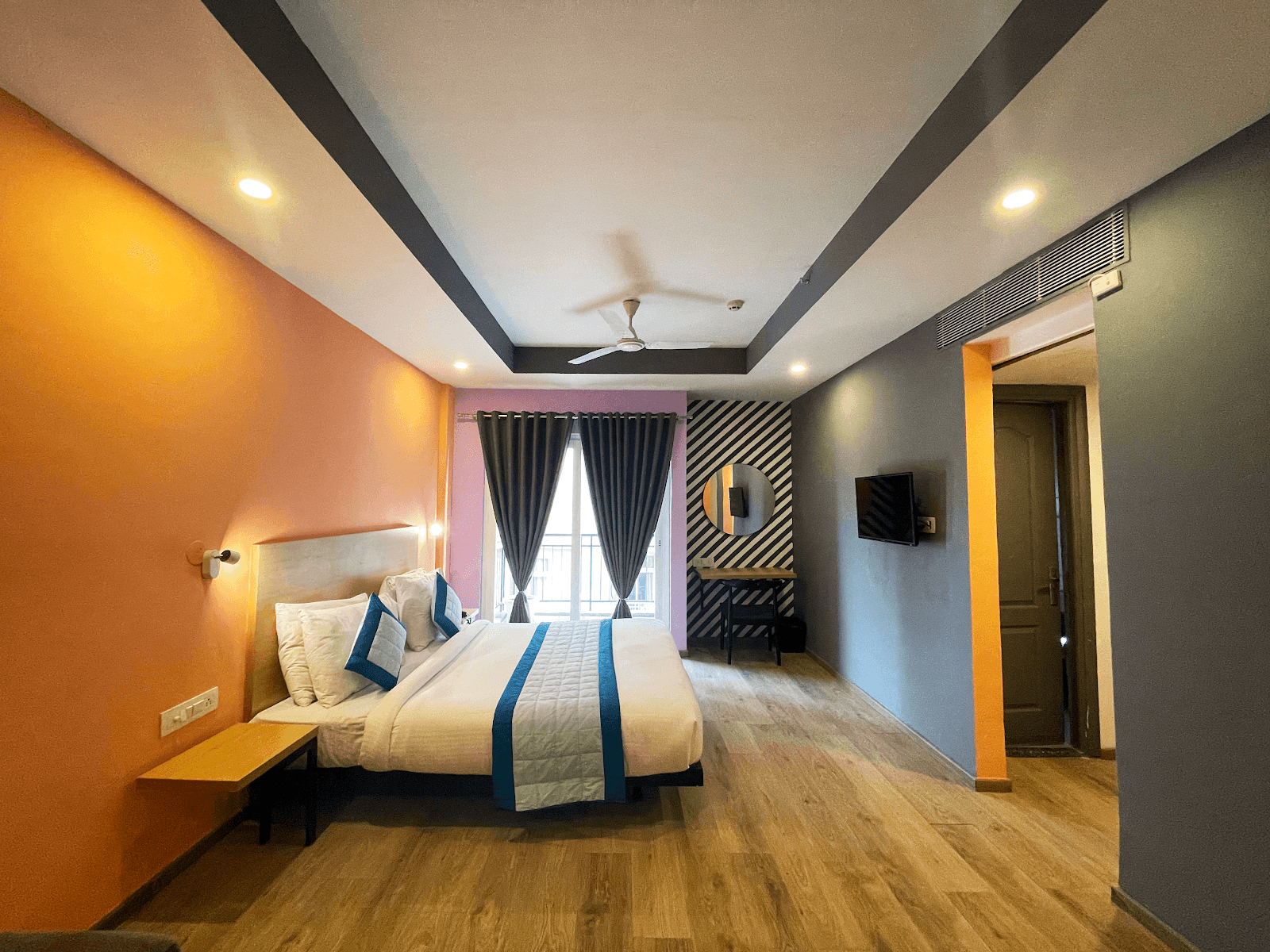 The Roseman Hotel & Suites – photo 3