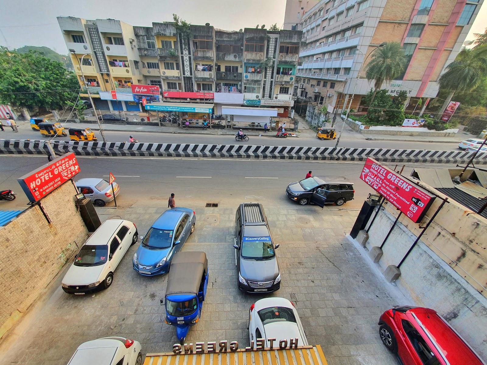 The Greens - Deluxe and Standard Rooms on main road Near Chennai Central Railway Station – photo 4