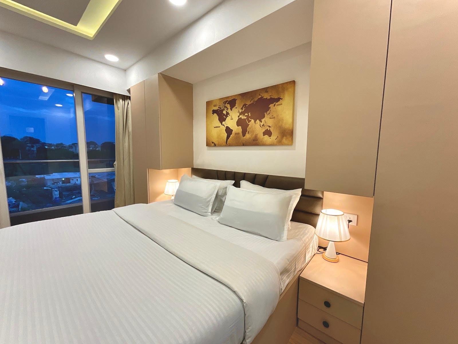 Pune Airport's Finest Lounge Studio in Viman Nagar – photo 1