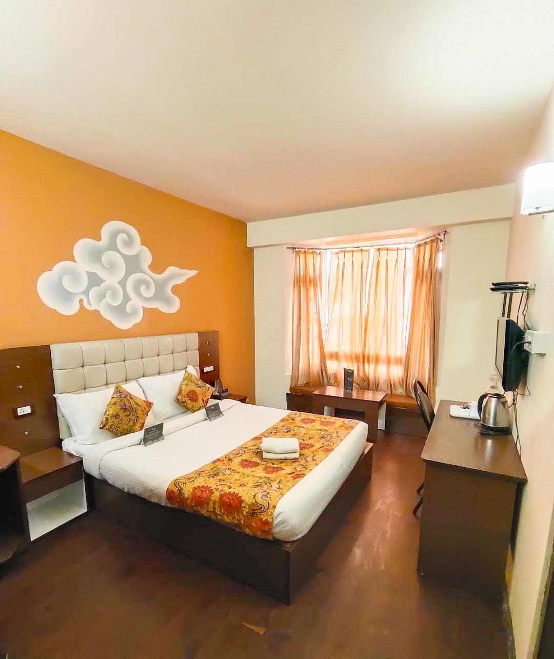 Muscatel Grand Silkroute - 300 Mts from MG Marg – photo 3